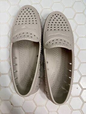 Floafers Women's Loafers Size 8 | Taupe Waterproof EVA Slip-On Shoes | Like New